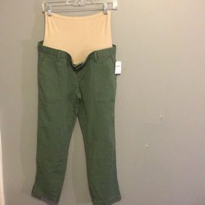 NWT Gap Maternity field style cropped chinos